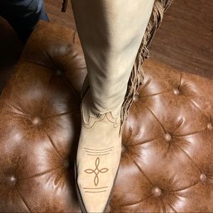 Junk Gypsy high rise new fringe boots size 7 1/2